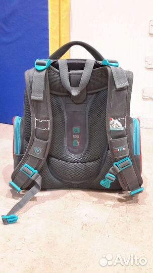 Ранец школьный hummingbird