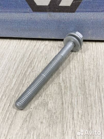 Болт Renault megane 2 Прав