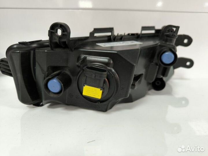 Фара противотуманная передняя правая Skoda Octavia