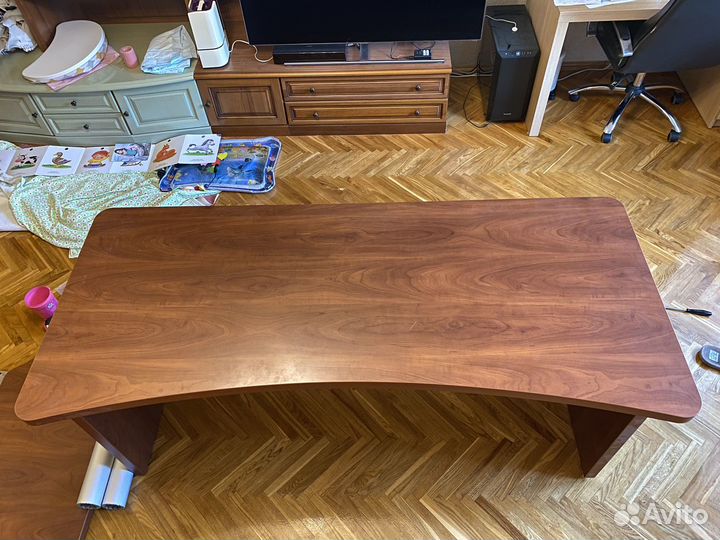 Комплект мебели (стол, тумба, шкаф)