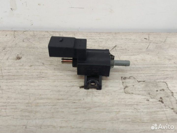 Электромагнитный клапан Volkswagen Golf 6 caxa 1.4