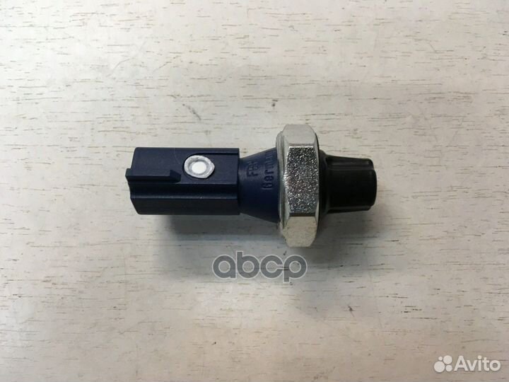 Датчик давл. масла audi A3 2016-2017 04E919081A