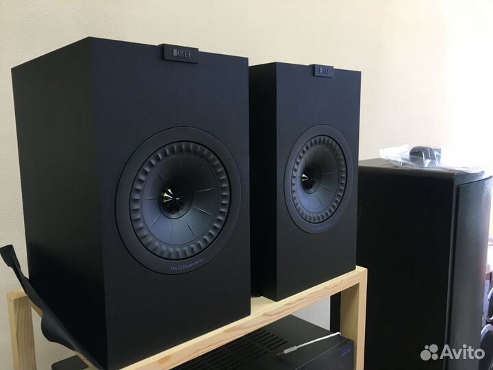 KEF Q350 black