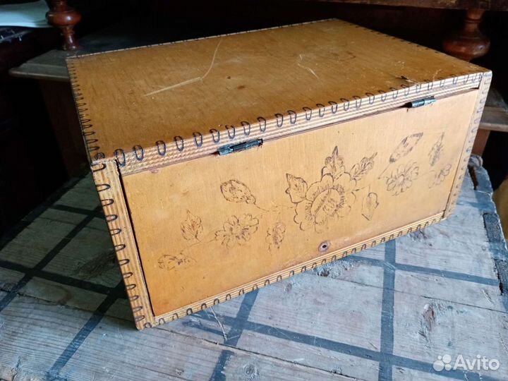 Советская деревянная хлебница. Лот 2