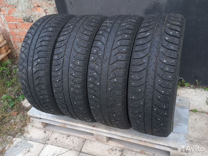 Bridgestone Ice Cruiser 7000 235/65 R17 D