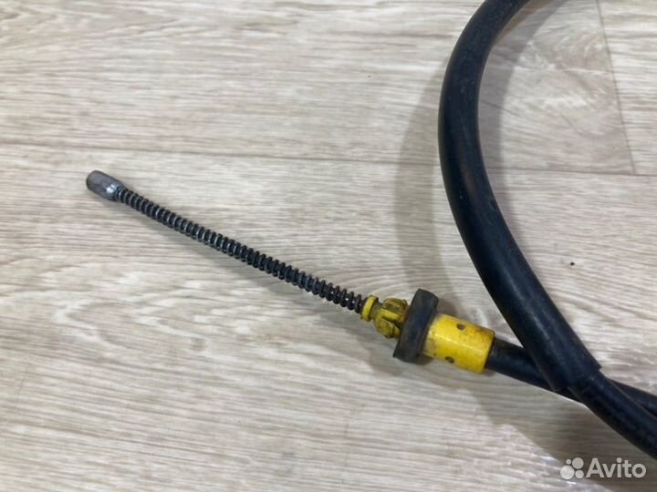 Трос открывания капота Renault Sandero хетчбэк K4M
