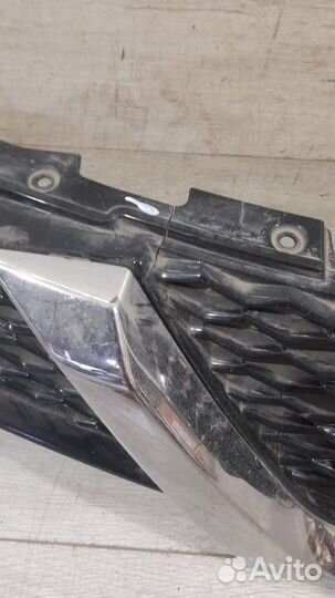 Решетка радиатора Nissan Qashqai J11