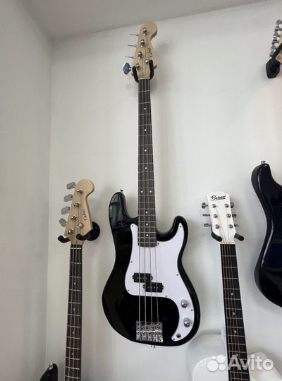 Электрогитары, бас гитары