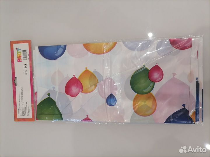 Скатерть праздничная полиэтиленовая новая