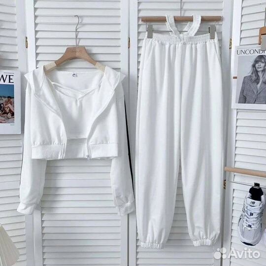 Спортивный костюм