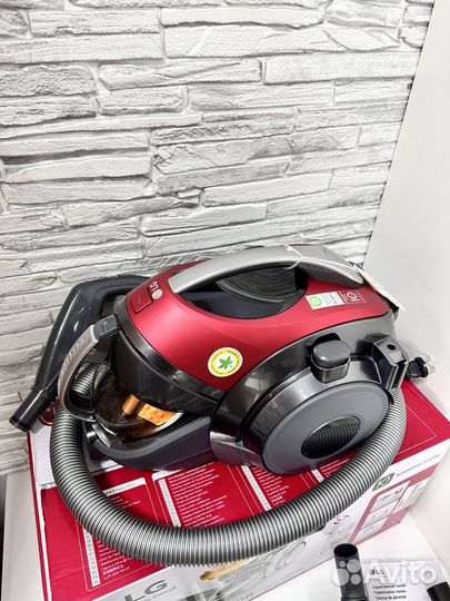 Пылесос LG с контейнером VC83209UHA