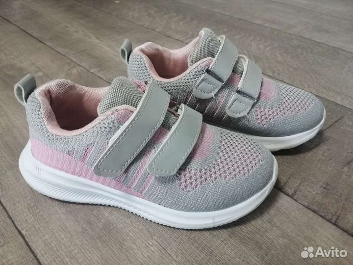 Кроссовки детские