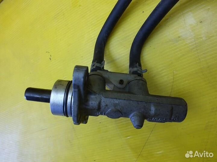 Главный тормозной цилиндр