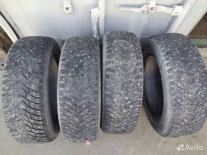 Nokian Tyres Hakkapeliitta 8 185/65 R15 92T