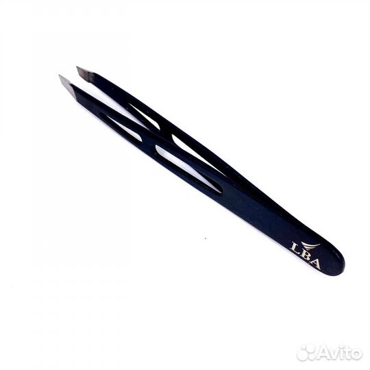 Пинцет для бровей LBA