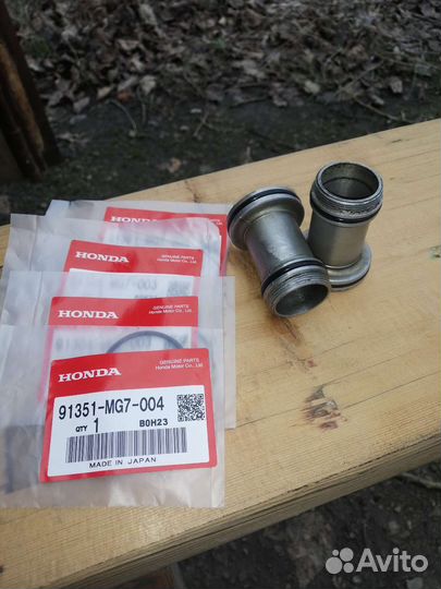 Свечные колодцы Хонда PC800