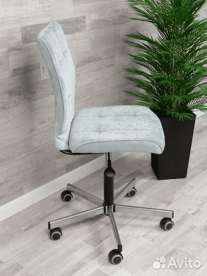 Кресло серо-голубое