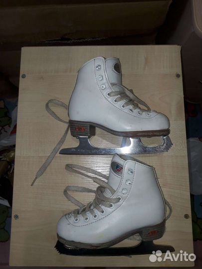 Коньки фигурные riedell j11