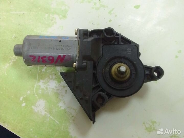 Мотор стеклоподъемника передний правый Peugeot 307