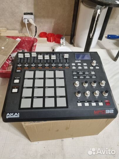Akai mpd 32