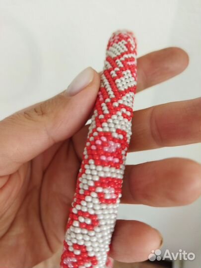 Колье жгут из бисера