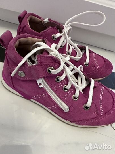 Кроссовки для девочки