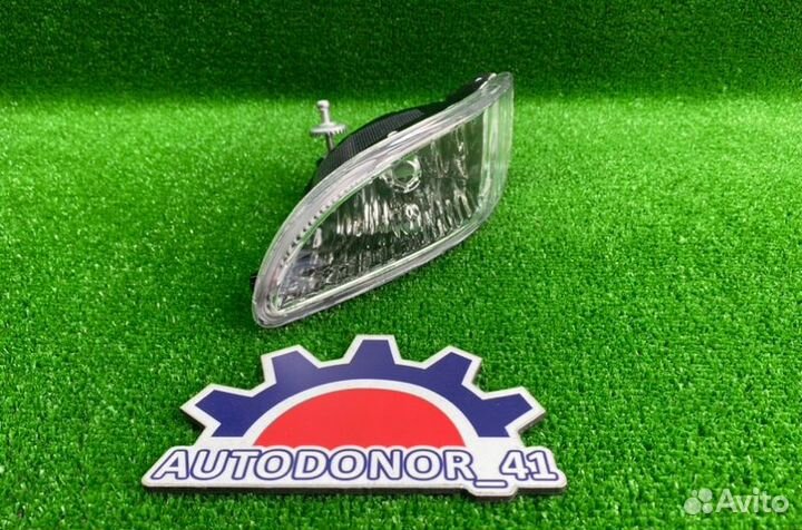Фара противотуманная передняя левая Toyota Harrier