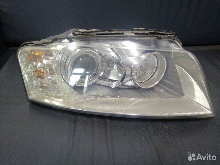 Фара передняя правая Audi A8 4E D3