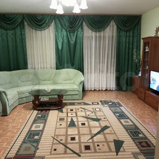 Дом 395 м² на участке 20 сот.