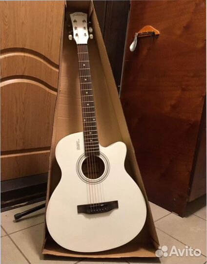 Акустическая гитара Elitaro новая