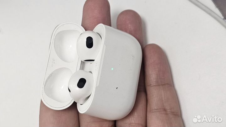 Airpods 3, оригинал, б.у, магазин