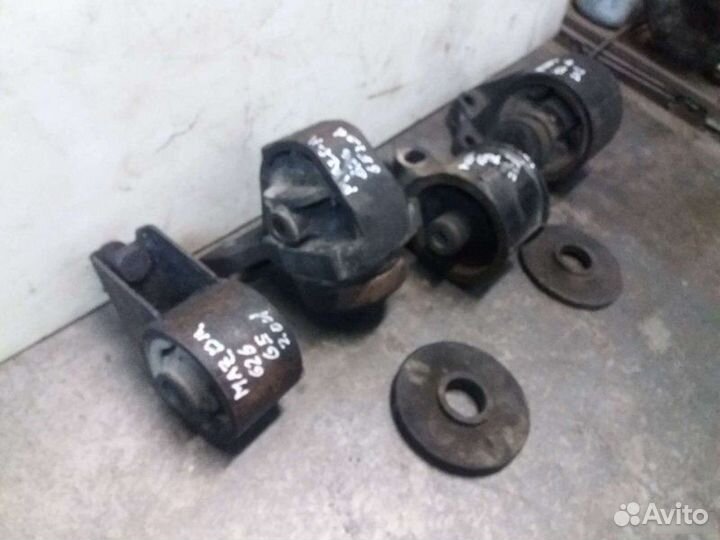 Опора двигателя МКПП Mazda 626 GE 2.0 D