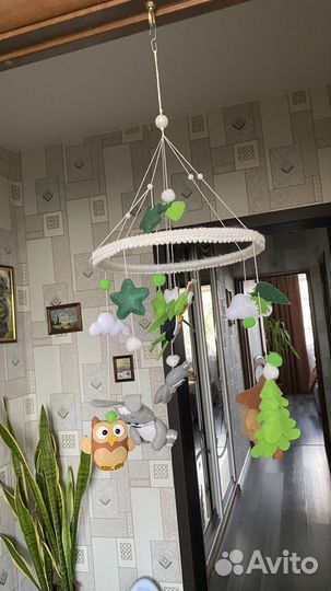 Мобиль на кроватку из фетра