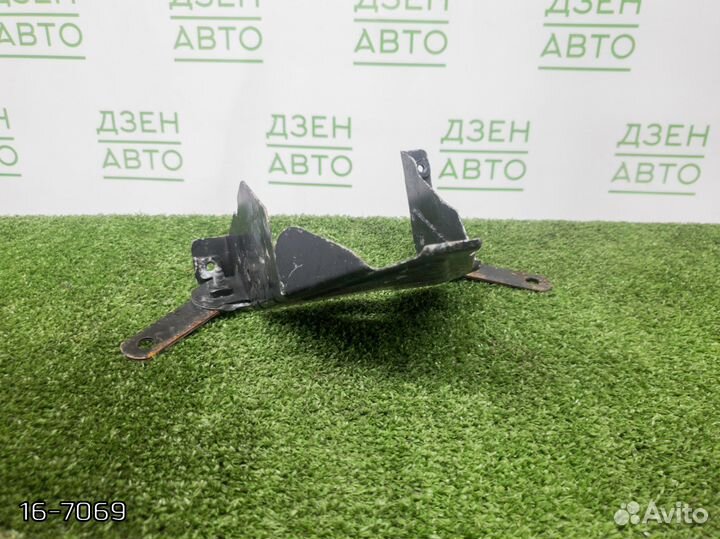 Крепление радиатора W169 Mercedes A Class