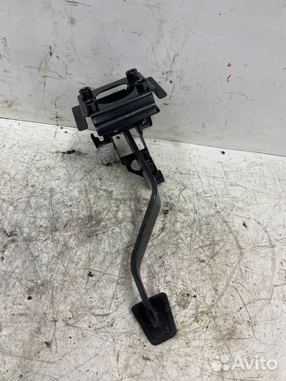 Педаль тормоза Hyundai Sonata EF