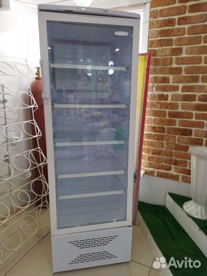 Холодильная витрина Бирюса 310
