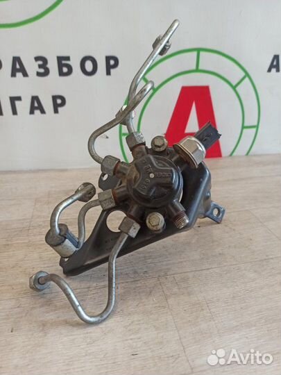 Топливный коллектор Ford Focus kkda 1.8 2007