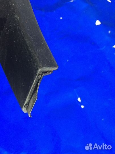 Накладка переднего левого крыла Kia Sorento 2009