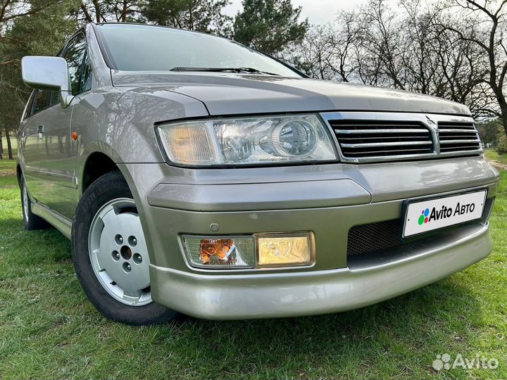 Mitsubishi Chariot 2.4 AT, 2001, 284 000 км