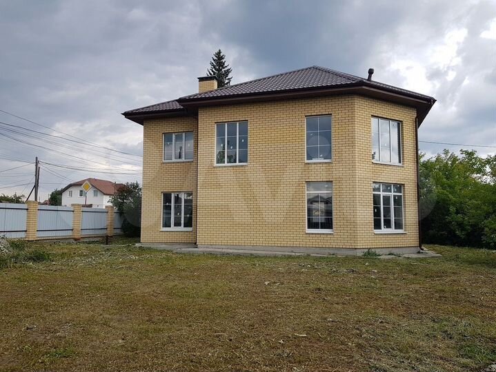 Коттедж 213,4 м² на участке 10,5 сот.
