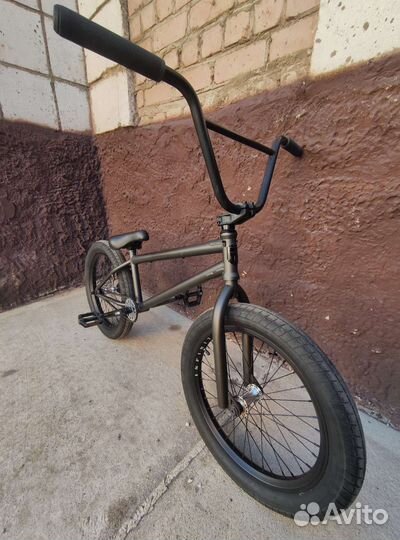 BMX Mongoose legion L100