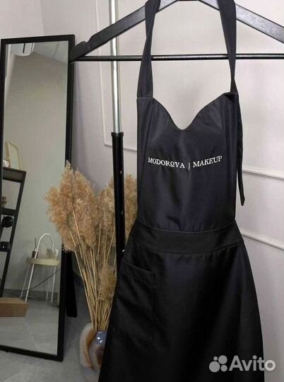 Фартук для мастера маникюра