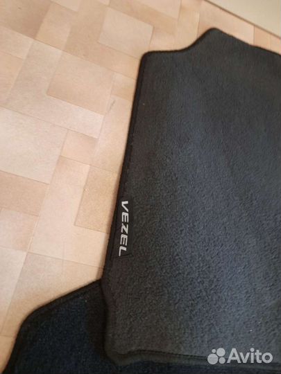 Автомобильные коврики honda vezel