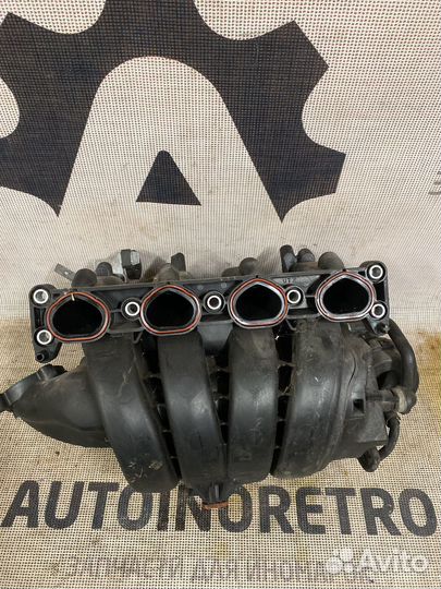 Впускной коллектор Opel Astra H 1.8 55353314