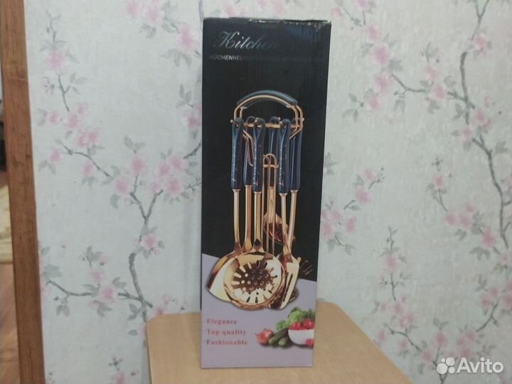 Набор кухонных принадлежностей с подставкой