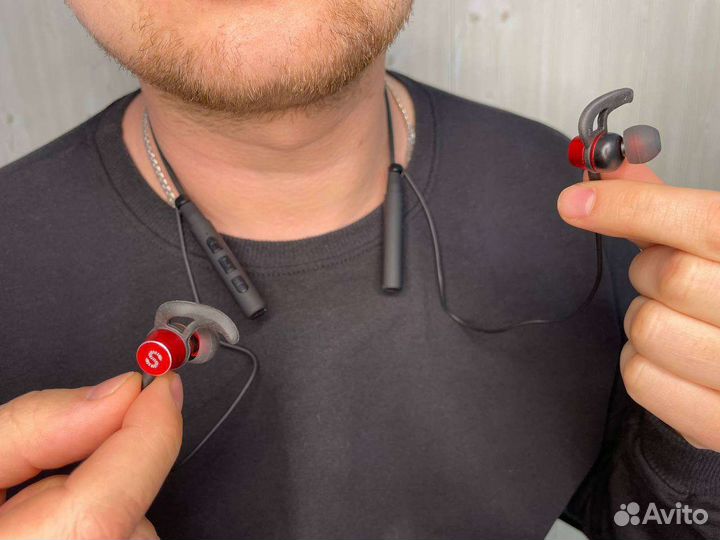 Новые спортивные беспроводные наушники