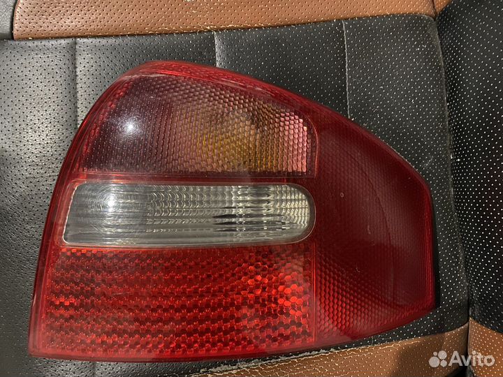 Задний правый фонарь audi A6 C5