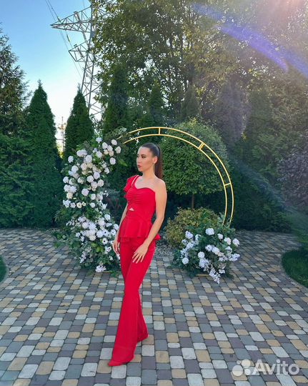 Костюм женский вечерний