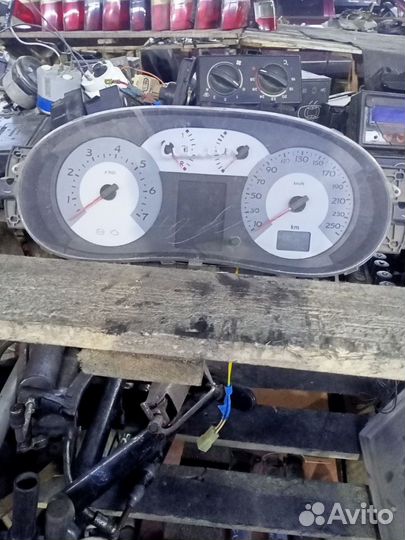 Приборная панель на Renault Symbol