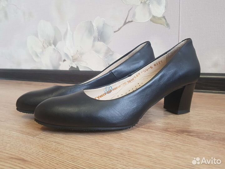 Женская форма полиции